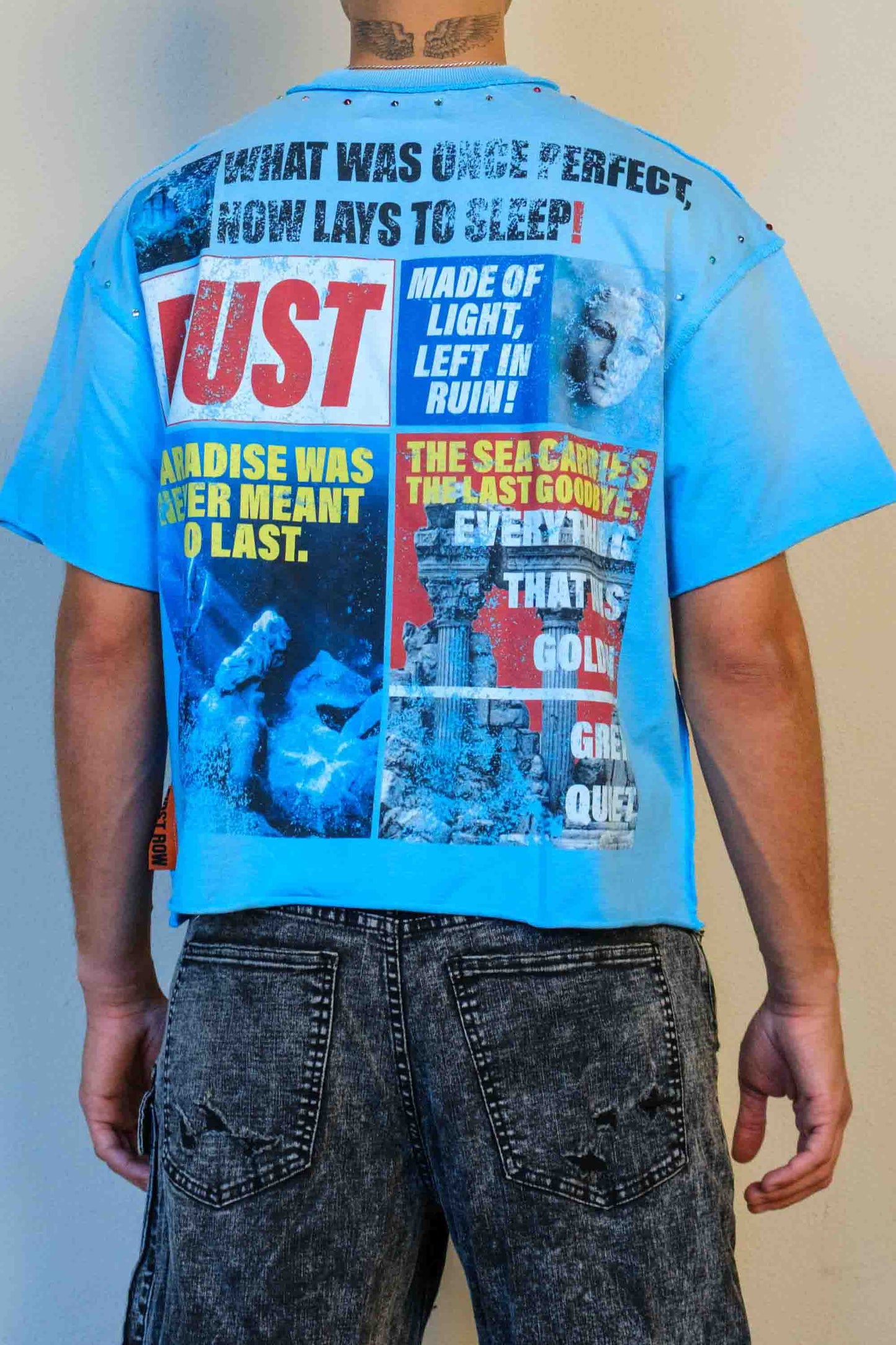 LOST UTOPIA RUINS DREAM CROPPED TEE